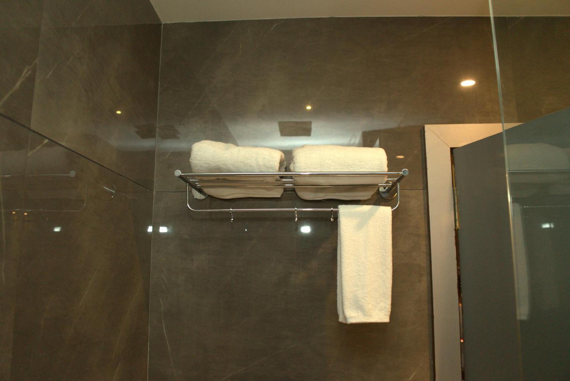 Hotel Tanisha Kishanganj Kültér fotó